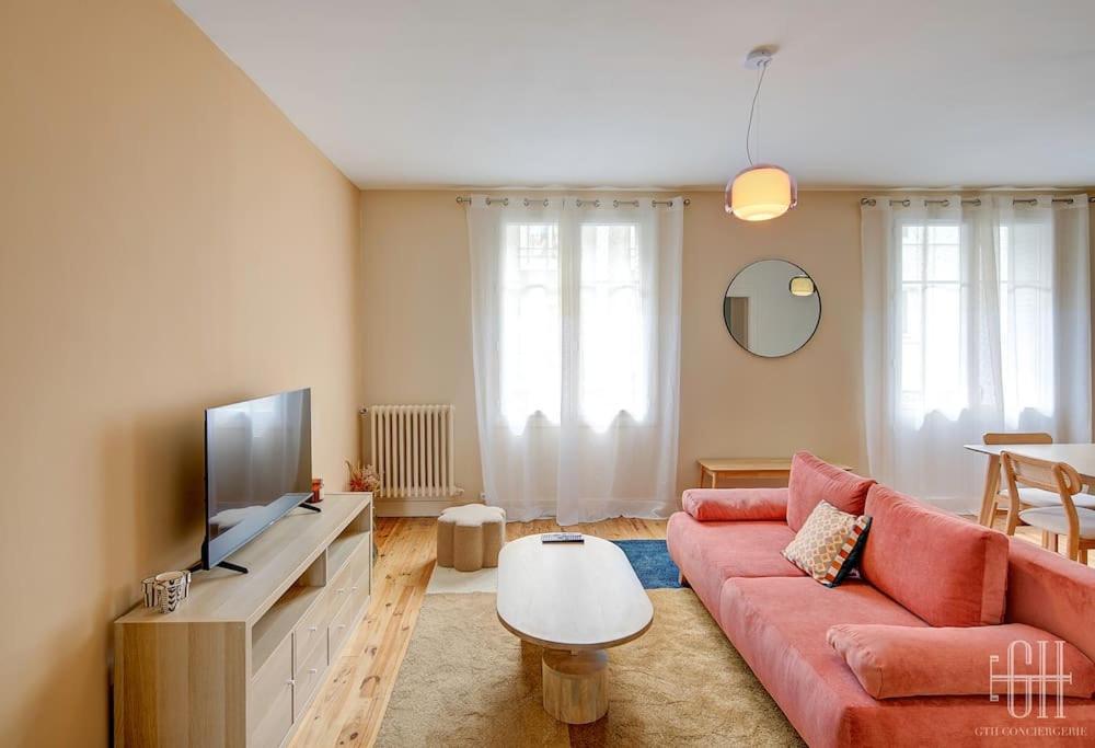 L'Oeillet - Place Plumereau Тур Екстер'єр фото