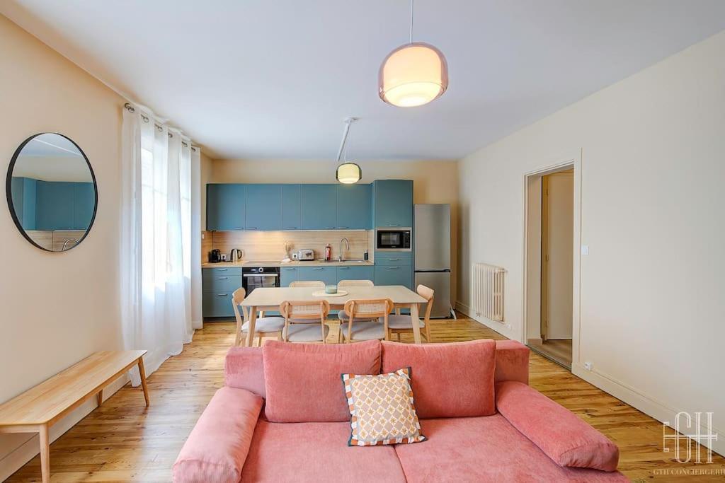 L'Oeillet - Place Plumereau Тур Екстер'єр фото